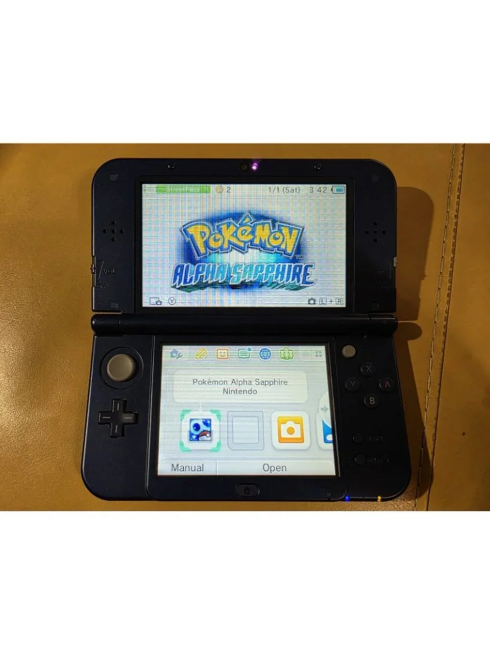 Nintendo 3DS XL Galaxy Edition W/ Charger, stylus, pokemon alpha sapphire instal